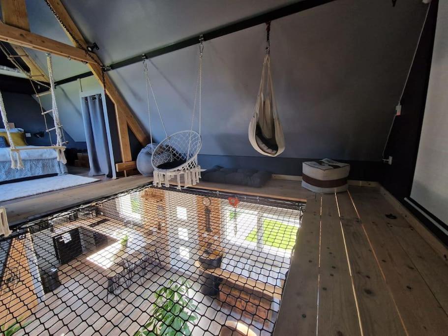 Chalet Industriel Avec Filet Et Spa Sorigny Exterior photo